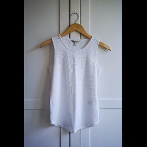 EUC Banana Republic Luxespun Crew Neck Tank with Shirttail Hem, White, XS
